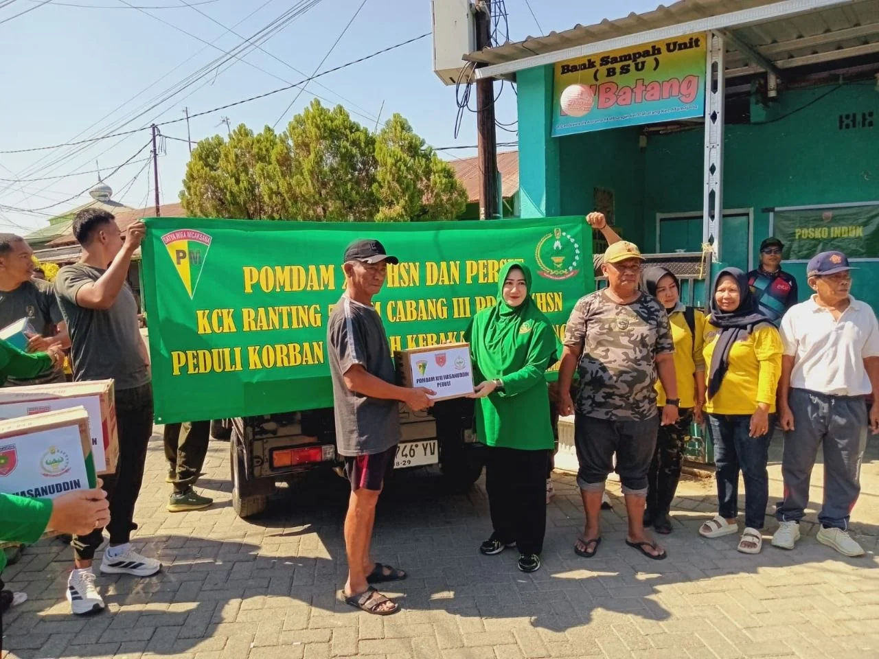 Tak Cukup dengan Belasungkawa, Persit Pomdam XIV/Hasanuddin Gerak Cepat Bantu Korban Kebakaran Asrama Mattoangin