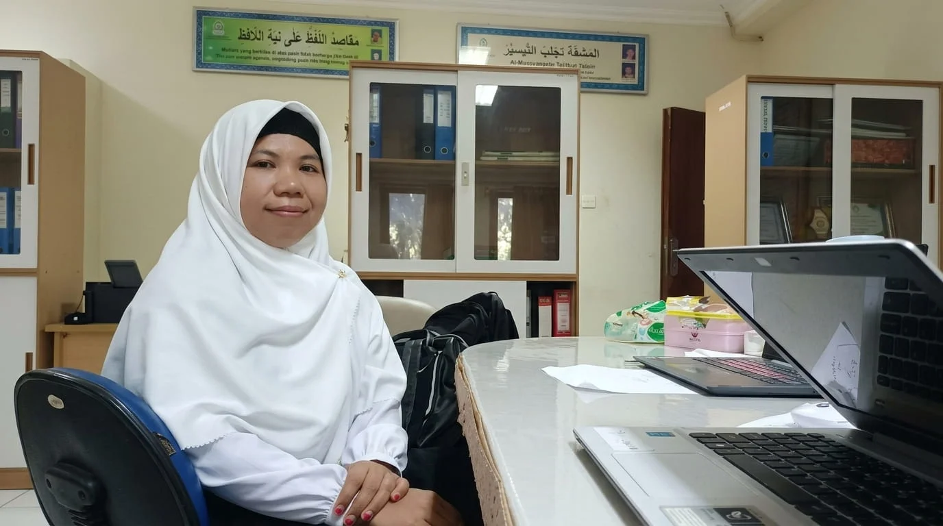 Dr. Jumarni Dalle, A.Md.Keb., S.K.M., SH., M.H