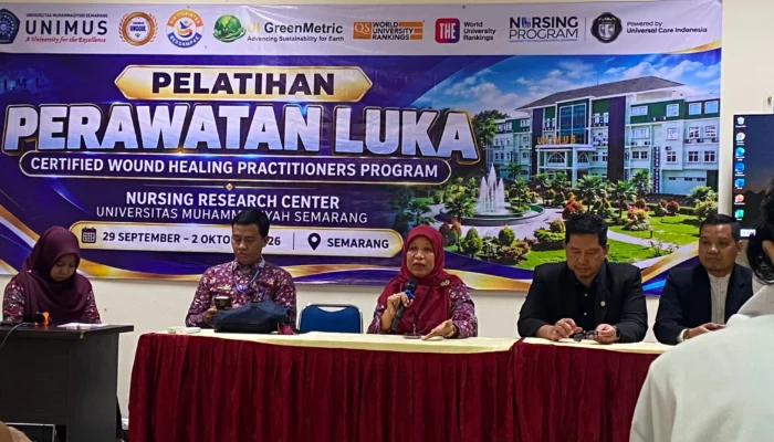 UNIMUS Semarang Latih 32 Calon Perawat Kuasai Perawatan Luka