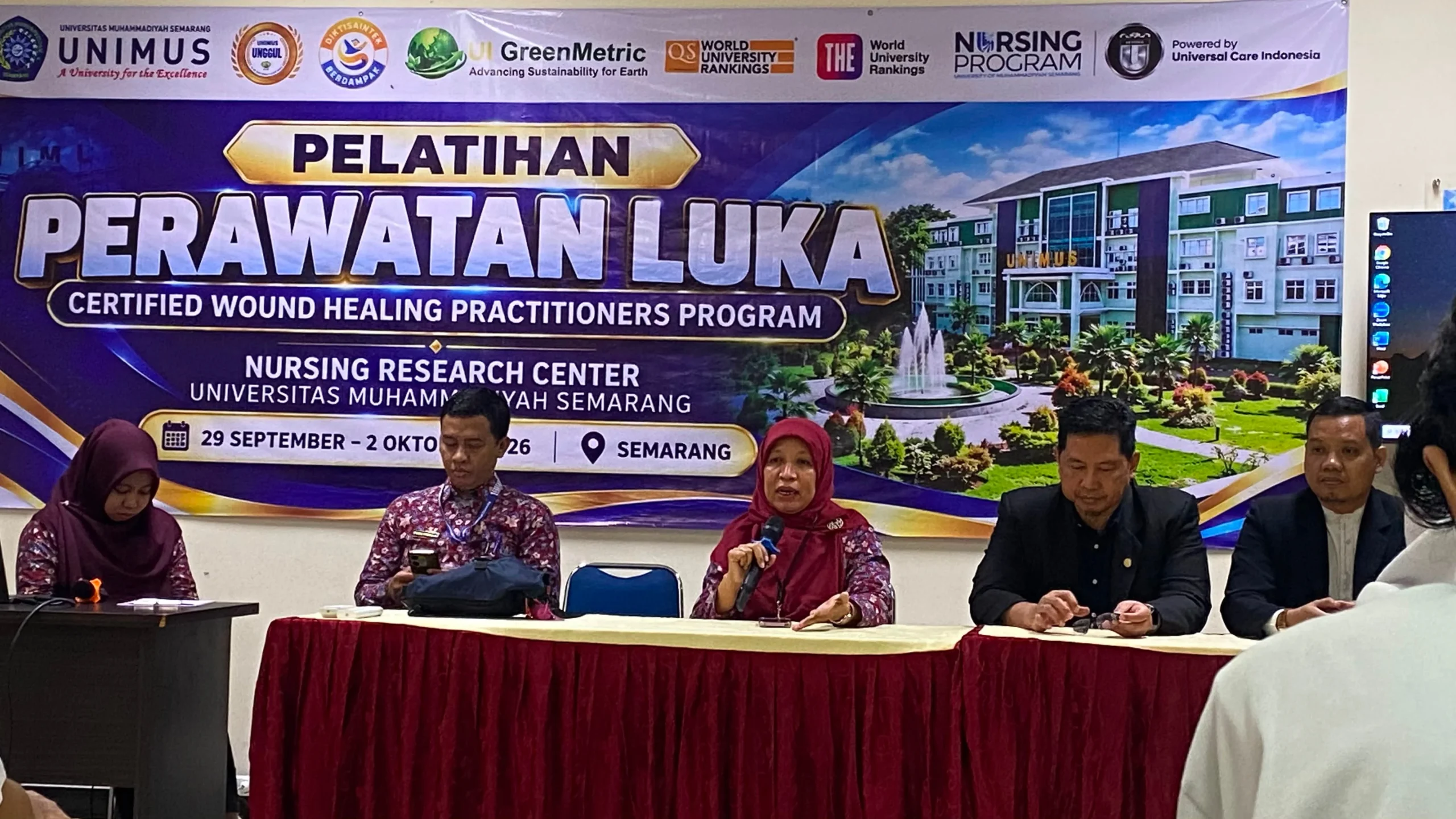 UNIMUS Semarang Latih 32 Calon Perawat Kuasai Perawatan Luka