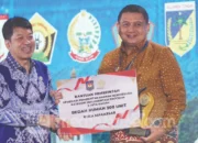 Makassar Borong Dua Penghargaan Kemendagri, Appi Bawa Pulang 300 Unit Bedah Rumah 7 Api Terima Penghargaan