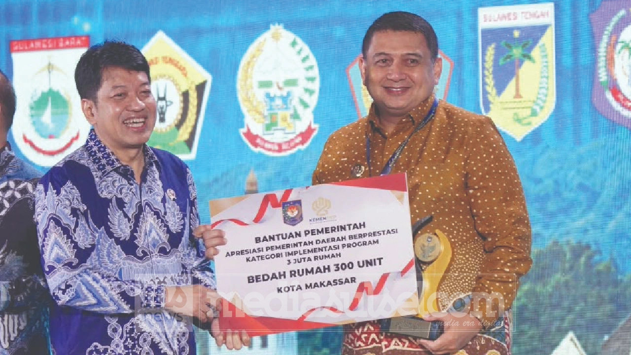 Api Terima Penghargaan