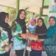 Tak Cukup Hanya Imbauan, TP PKK Takalar Turun Langsung Cegah Stunting dengan Bagikan Telur dan Susu