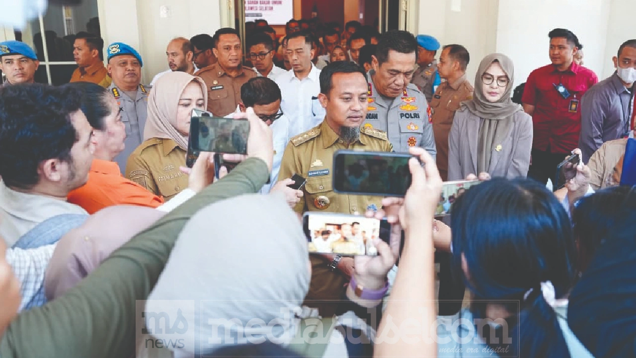 Gub Sulsel berikan keterangan