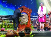 Kapolri Dorong Polwan Indonesia Naik Kelas di Forum IAWP, Diikuti 43 Negara 11 Kapolri Pukul Gong