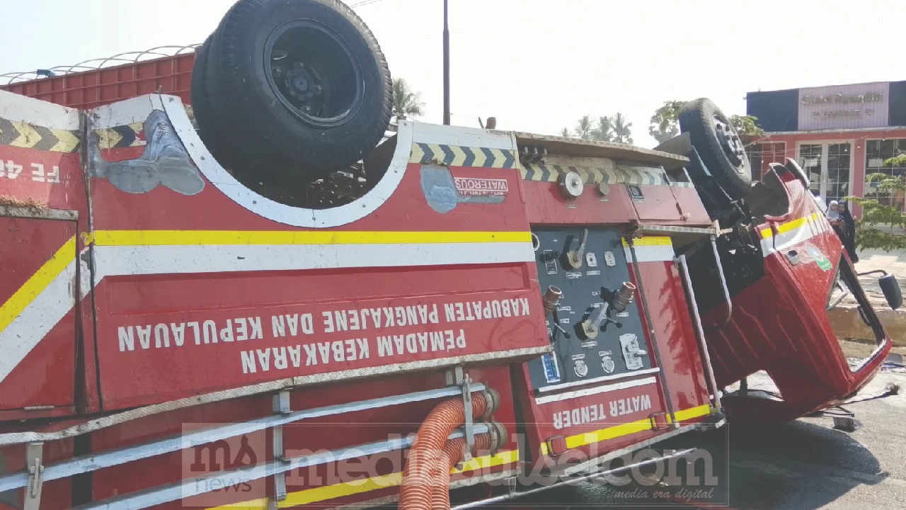 Kecelakaan Mobil Damkar Pangkep