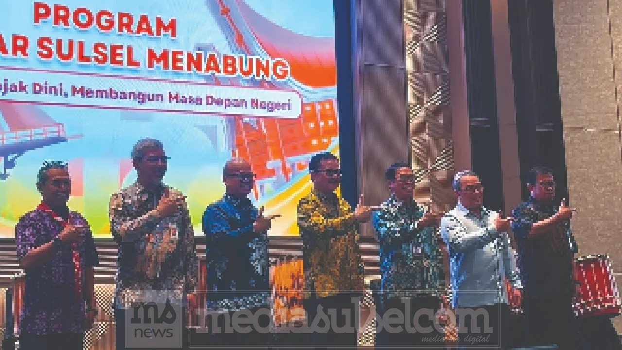 Pelajar Sulsel Menabung