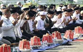 Kemarau Makin Panjang, Gubernur Sulsel dan Ribuan Warga Gelar Salat Istisqa 4 Salat Istisqa Pemprov Sulsel