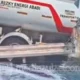 Diduga Rem Blong, Truk Tangki Solar Tabrak Kontainer di Tol Tamalanrea, BBM Tumpah ke Jalan
