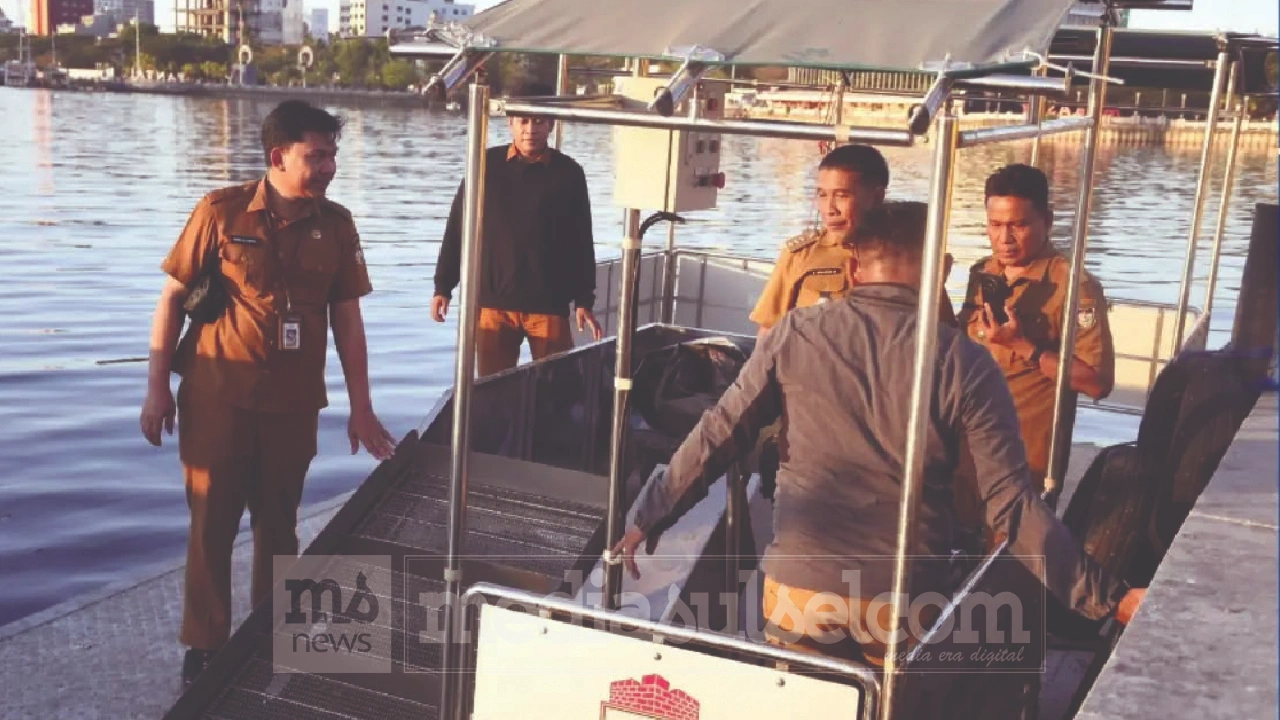 kapal sampah