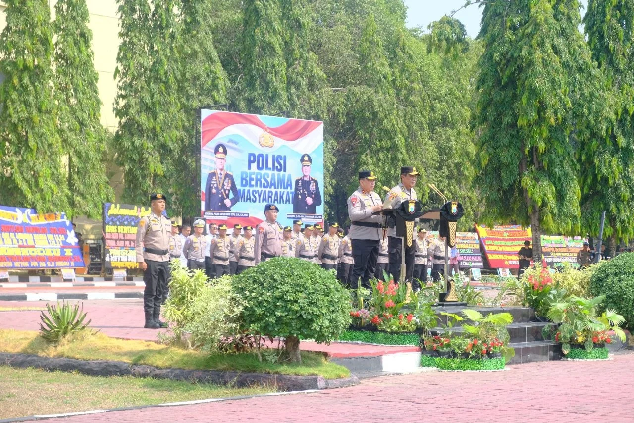 Awal Chairuddin Resmi Pimpin Polda Sulsel, Djuhandhani Pamit
