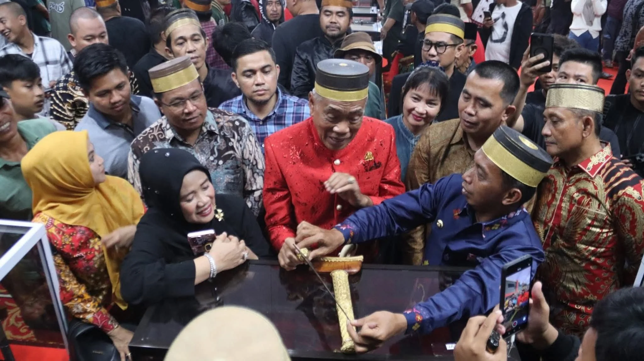Mengenang Achmad Ubbe, Pakar Hukum dan Pelestari Keris Bugis