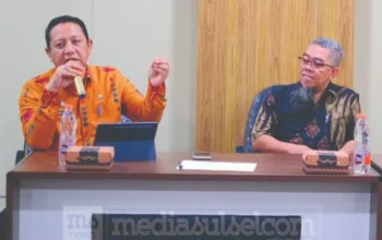 Sekretaris DPMPTSP Kota Makassar, Andi Fadly, berbagi pengalaman mengenai pengelolaan pelayanan publik dalam kegiatan peningkatan kompetensi APIP yang digelar Balai Pendidikan dan Pelatihan Pemeriksaan Keuangan Negara (Balai Diklat PKN) Gowa.