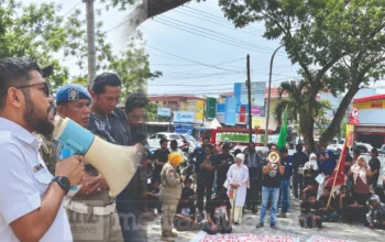 Pemuda Jeneponto Demo Dinsos, Soroti Kepesertaan JKN-KIS Warga Miskin