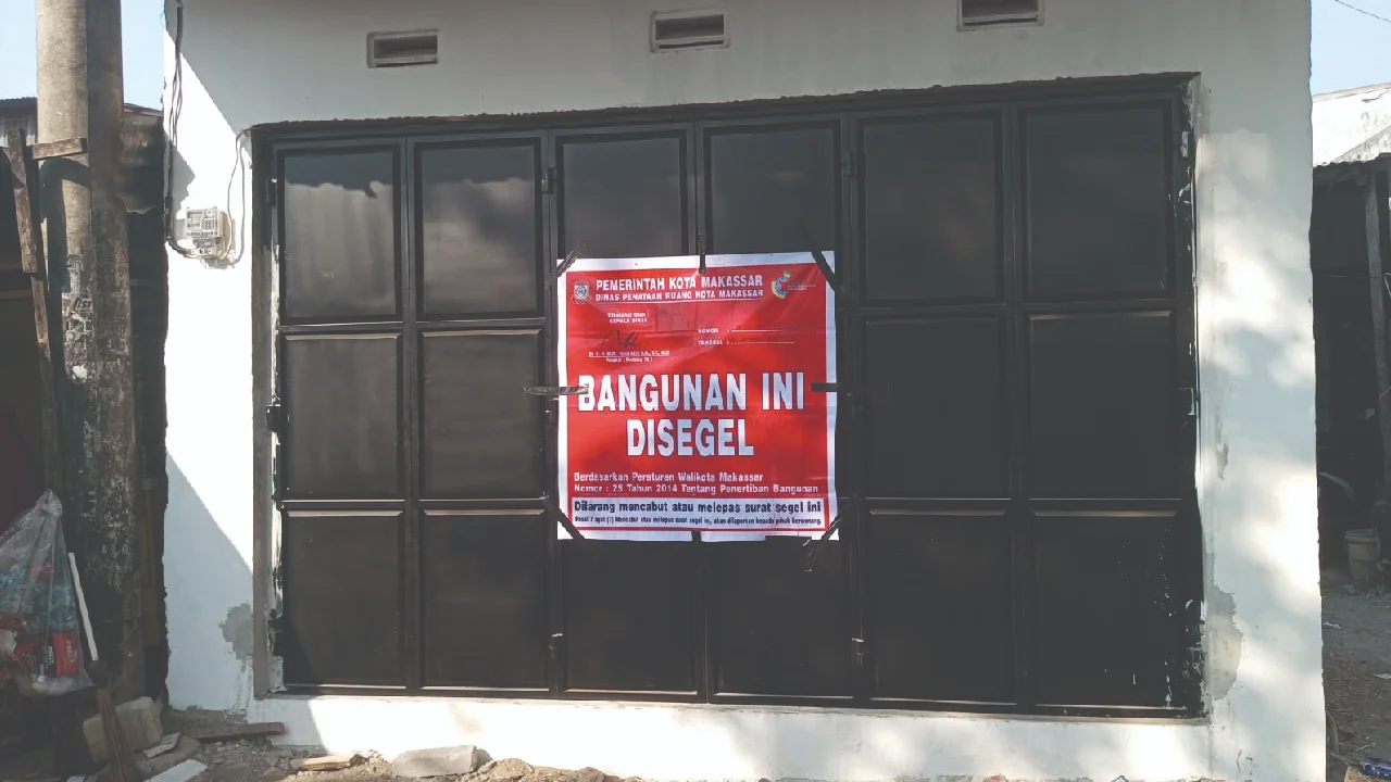 Bangunan Disegel