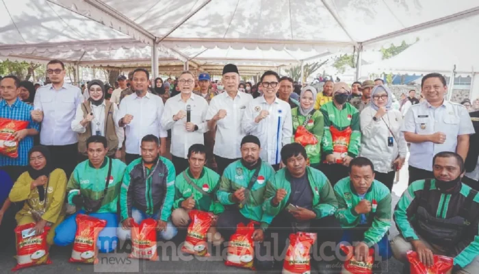 750 KK di Biringkanaya Terima Bantuan Beras Masing-masing 30 Kilogram