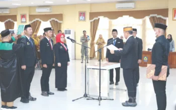 Bupati Jeneponto Paris Yasir Lantik Tiga Pejabat, Tekankan Inovasi dan Keterbukaan terhadap Kritik