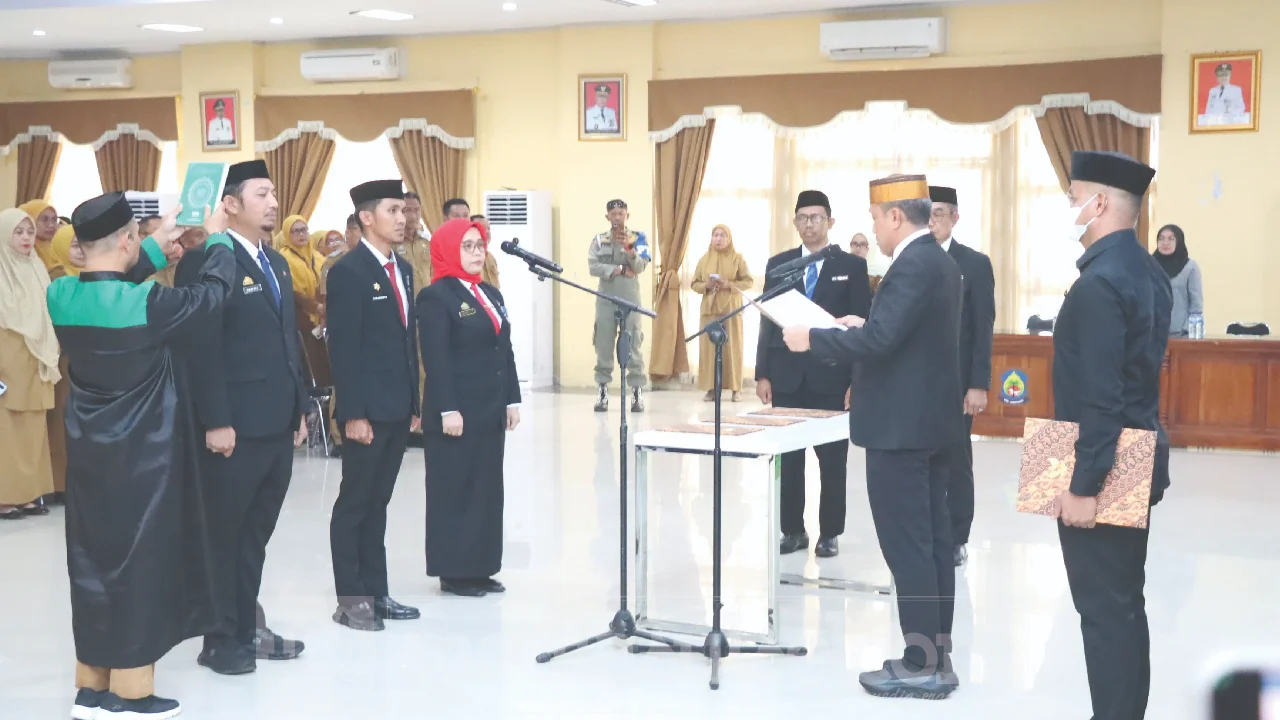 Bupati Henepuntu lantik pejabat