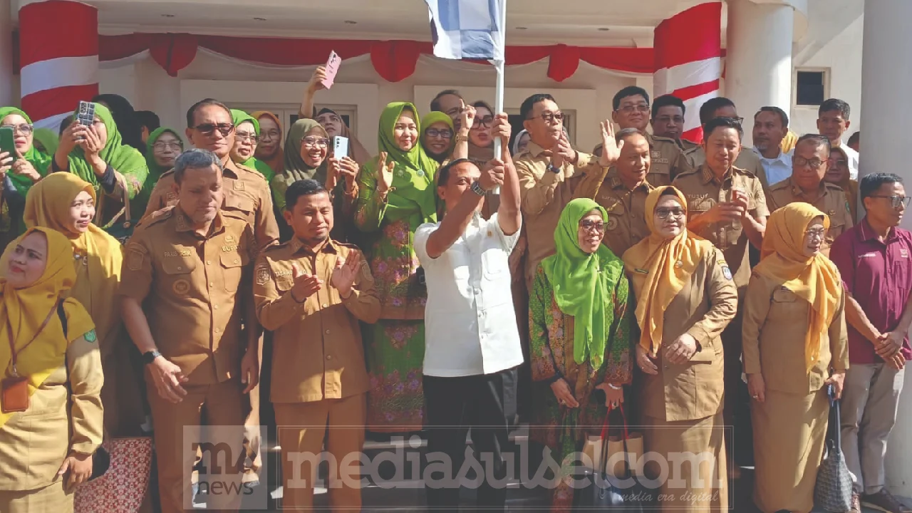 Gubernur Sulsel lepas bantuan secara simbolis