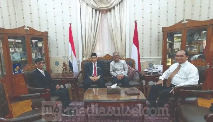 FEB UNUSIA Jajaki Kerja Sama Magang Internasional di KBRI Kairo