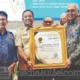 Gubernur Sulsel Raih Penghargaan Tokoh Pembangunan dan Konektivitas Daerah