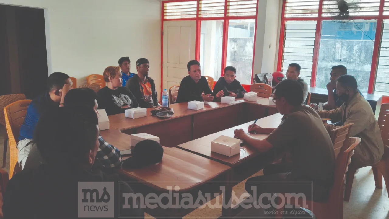 Pertemuhan pengurus dan pelatih TI Kendari