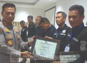 Kabid Humas Polda Sulsel Serahkan Penghargaan, Polres Bone Borong Lima Prestasi