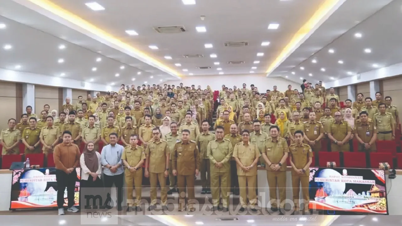 Setahun Menjabat, Munafri Siapkan Evaluasi dan Rotasi Lurah Makassar 2 Rapat Koordinasi bersama camat dan lurah