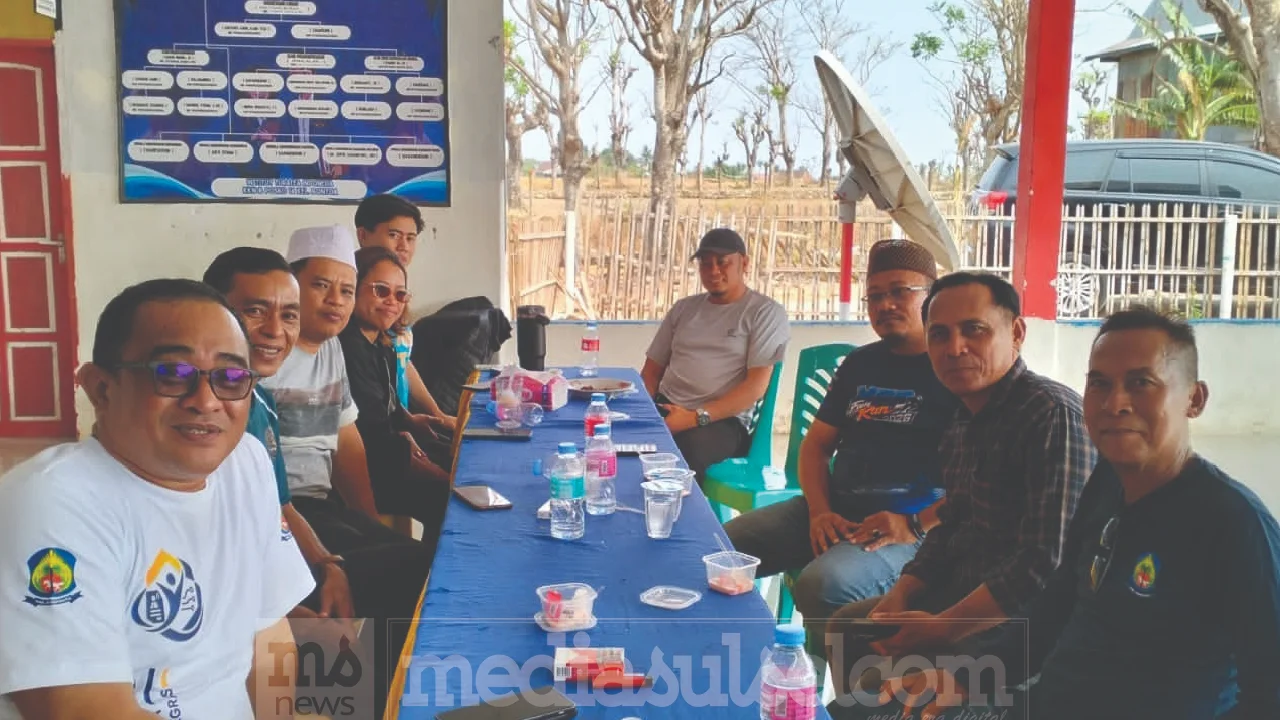 Kepala BKPSDM Jeneponto Sidak Kantor Lurah Bontoa, Sekaligus Perkuat Silaturahmi dan Kedisiplinan ASN 2 Silaturahmi Ka BKPSDM