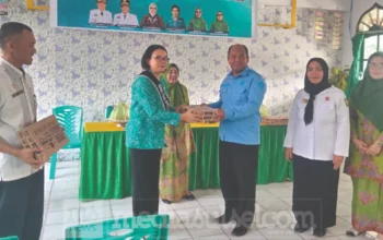 Pemda dan Muslimat NU Toraja Utara Salurkan 263 Dus Susu, Anak-anak Diajak Gemar Membaca